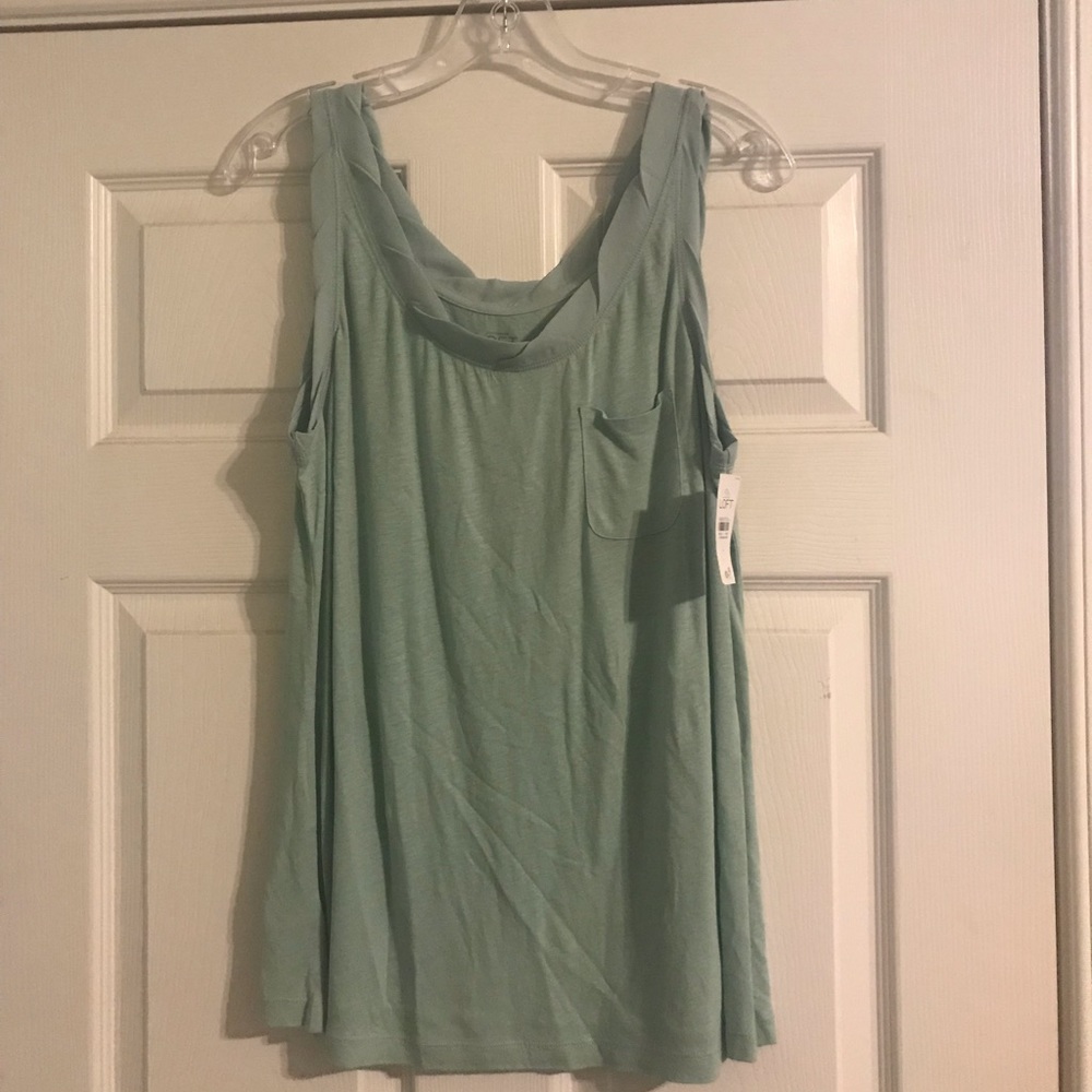 NWT Women’s soft sleeveless LOFT tank